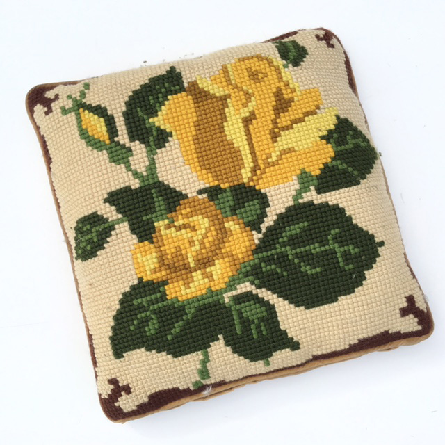 CUSHION, Cross Stitch - Yellow Rose